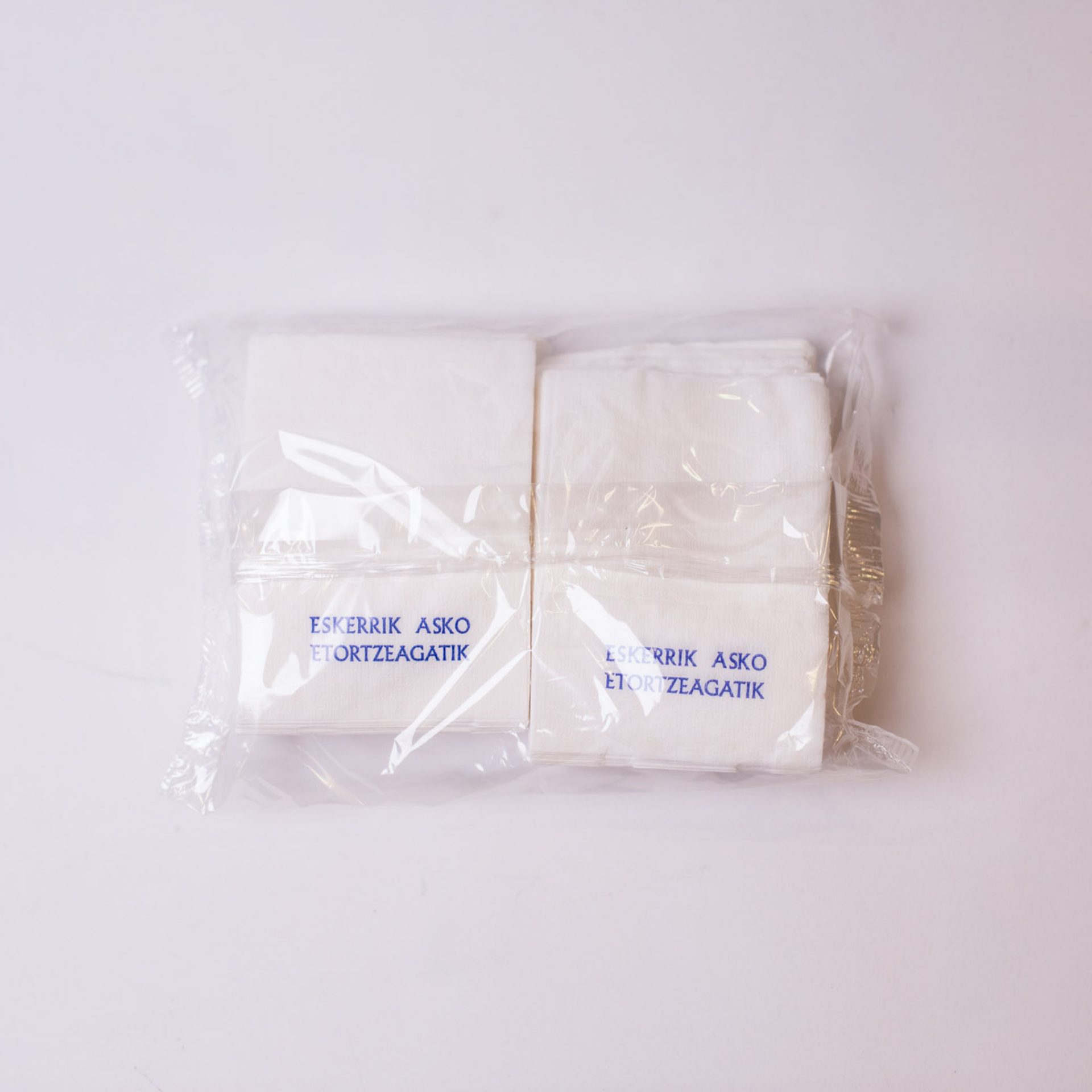 Servilletas de Papel Personalizadas «Eskerrik Asko Etortzeagatik»